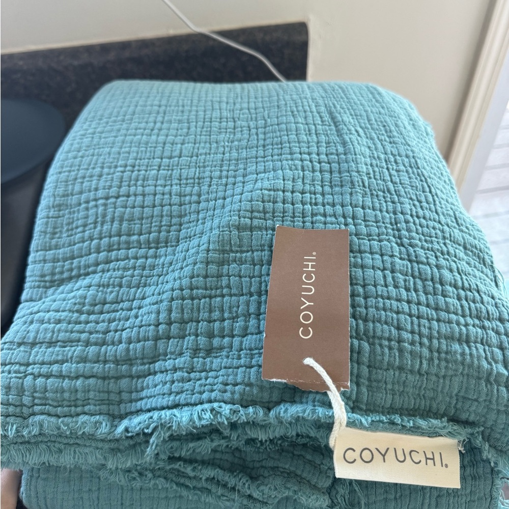 Coyuchi Topanga Matelasse blanket